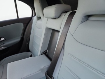 Mercedes Klasa A W177/V177 2023 Mercedes-Benz Klasa A A 250e AMG MULTIBEAM LED Panorama Kamera 360 HU, zdjęcie 11