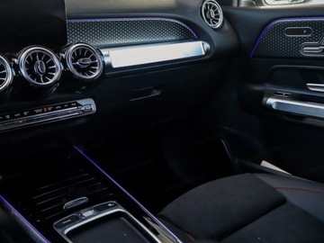 Mercedes GLB SUV 2.0 220d 190KM 2025 MERCEDES-BENZ GLB 220 d 4-Matic AMG Line 2.0 (190KM) 2025, zdjęcie 11