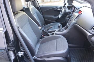 Opel Astra J Sedan 1.6 Twinport ECOTEC 115KM 2017 Opel Astra 1.6 16V, Salon Polska, Skóra, Klima, zdjęcie 8