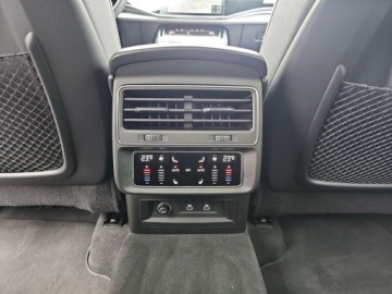 Audi Q8 SUV 3.0 55 TFSI 340KM 2024 Audi Q8 pneumatyka, head up, hak, aktywny tempomat, 3.0 Benzyna 340KM, zdjęcie 28