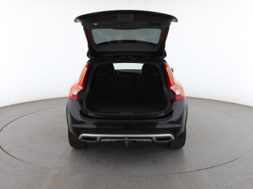 Volvo V60 I Kombi Facelifting 2.0 D3 DRIVE-E 150KM 2017 Volvo V60 Cross Country CrossCountry D3 automat, zdjęcie 18