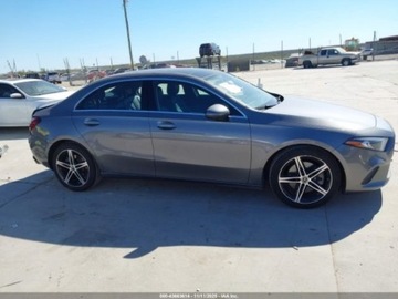 Mercedes Klasa A W177/V177 2022 Mercedes-Benz Klasa A 2022 Mercedes-Benz A-Class A 220 Sedan 2.0 Benzyna, zdjęcie 5