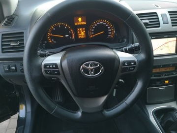 Toyota Avensis III Wagon 2.0 D-4D 126KM 2010 Toyota Avensis 2.0 D-4D 126KM Nav Kamera Klimatron, zdjęcie 13
