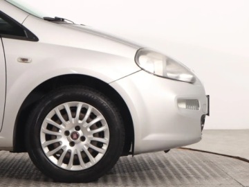 Fiat Punto Punto 2012 Hatchback 3d 1.2 69KM 2016 Fiat Punto 1.2, Klima, zdjęcie 13
