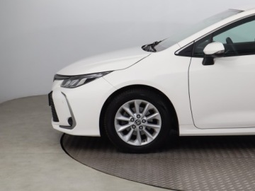 Toyota Corolla XII Sedan 1.5 VVT-i 125KM 2022 Toyota Corolla 1.5 VVT-i, Salon Polska, zdjęcie 14