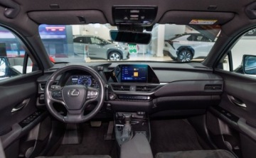 Lexus UX 2023 Lexus UX 200 GPF Business 2WD 2.0 Benzyna 171KM, zdjęcie 4