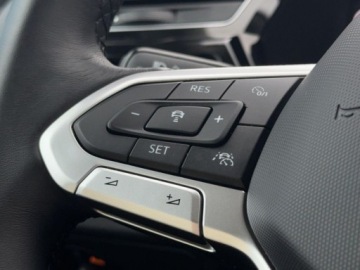 Volkswagen Touran III 2.0 TDI 150KM 2025 Volkswagen Touran Highline 2.0 TDI,150 KM DSG 7 R-line, Bogate wyposazenie, zdjęcie 17