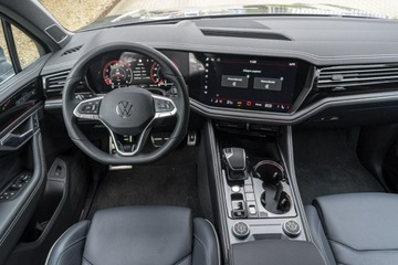 Volkswagen Touareg III SUV Facelifting 3.0 V6 TSI 340KM 2024 Volkswagen Touareg R-Line 3.0 V6 TFSI 4Motion, zdjęcie 19