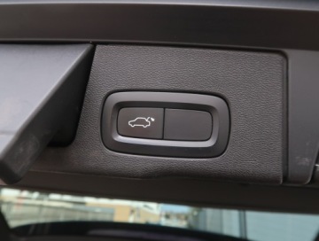 Volvo XC60 II Crossover T8 Twin Engine 407KM 2018 Volvo XC60 T8 Twin Engine, Salon Polska, zdjęcie 18