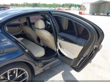 BMW Seria 5 G30-G31 2022 BMW Seria 5 530I 2022 2.0 Benzyna 248KM, zdjęcie 13