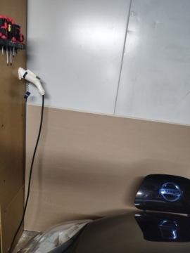 Настенный держатель для зарядного устройства Nissan Leaf