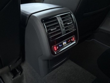 Volkswagen Arteon Shooting Brake R 2.0 TSI 320KM 2022 Volkswagen Arteon R 4Motion DCC ACC Kamery 360 HarmanKardon Hak Faktura Va, zdjęcie 29