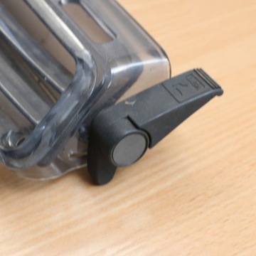 5441 Honda Goldwing GL 1800 Решетка вентиляции лобового стекла