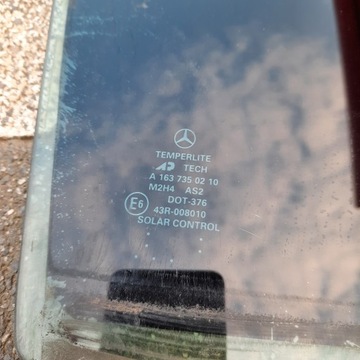 MERCEDES ML W163 SKLO (OKNO) DVEŘE PRAVÝ ZADNÍ