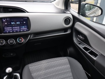 Toyota Yaris III Hatchback 5d Facelifting 1.0 VVT-i 69KM 2016 Toyota Yaris 1.0 VVT-i, Salon Polska, zdjęcie 7