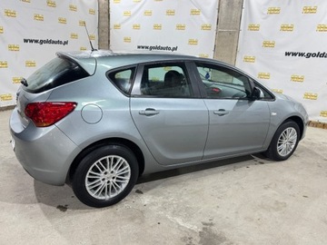 Opel Astra J Hatchback 5d 1.4 Twinport ECOTEC 100KM 2011 Opel Astra 1.4 100KM Klima 1-reka Gotowy do jazdy 1.4 Benzyna 100KM, zdjęcie 32