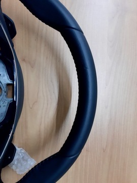 Руль Skoda, многофункциональный, с подогревом подрулевых лепестков 5E3