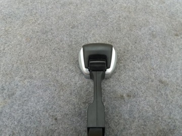 DZWIGNIA RECZNEGO PEUGEOT 2008