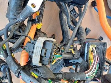 INSTALACE SVAZEK KOMORA MOTORU KIA EV6 22R 91230CV070A