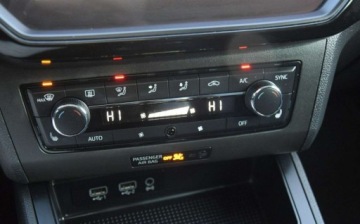 Seat Ibiza IV Hatchback 5d Facelifting 1.0 EcoTSI 95KM 2017 Seat Ibiza 1.0 TSI FR Navi Led 2 KPL KOL Grzane Fotele Tempomat Sprowadzony, zdjęcie 30