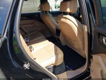 Porsche Cayenne III SUV S 2.9 440KM 2023 Porsche Cayenne 2023 PORSCHE CAYENNE PLATINUM EDITION 2.9 Benzyna 440KM, zdjęcie 11