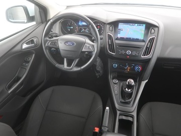 Ford Focus III Hatchback 5d facelifting 1.5 TDCi 95KM 2015 Ford Focus 1.5 TDCi, Salon Polska, Serwis ASO, zdjęcie 6