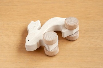 Заяц, деревянная фигурка на колесах, катание, деревянный зайчик, кролик