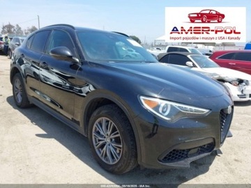 Alfa Romeo Stelvio 2022 Alfa Romeo Stelvio 2022r., 2.0L 2.0 Benzyna 280KM