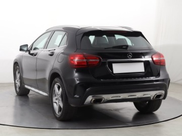 Mercedes GLA I Off-Roader Facelifting 1.6 200 156KM 2018 Mercedes GLA GLA 200, Salon Polska, Serwis ASO, zdjęcie 3