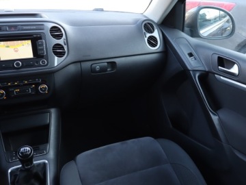 Volkswagen Tiguan I SUV Facelifting 1.4 TSI BlueMotion 160KM 2015 VW Tiguan 1.4 TSI, Salon Polska, Serwis ASO, GAZ, zdjęcie 7