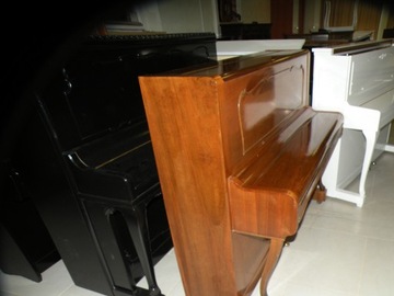 Стилизованное фортепиано от Fuchs & Mohr