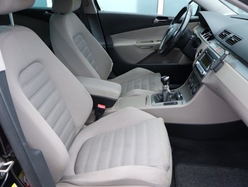 Volkswagen Passat B6 Variant 2.0 TDI-CR DPF 140KM 2008 VW Passat 2.0 TDI, Klima, Klimatronic,ALU, zdjęcie 8