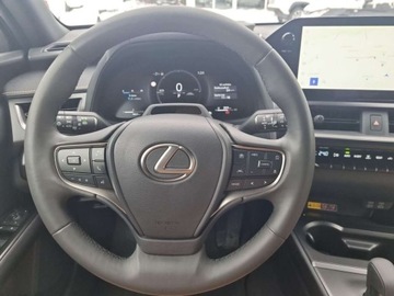 Lexus UX Crossover Facelifting 2.0 300h 199KM 2024 Lexus UX 300h F Sport Design Salon PL 2.0 Hybryda 199KM, zdjęcie 16