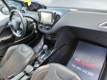 Peugeot 2008 I SUV Facelifting 1.2 PureTech 110KM 2016 Peugeot 2008 GT Line Automat Navi Kamera Klimatronik Alu 1.2 Benzyna 110KM, zdjęcie 13