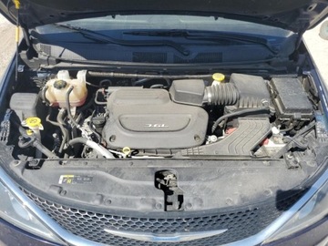 Chrysler Pacifica II 2018 Chrysler Pacifica Touring L Plus 2018 3.6l 3.6 Benzyna 287KM, zdjęcie 6