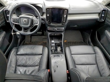 Volvo XC40 2023 Volvo XC 40 Ultimate 2023 2.0 Benzyna 194KM, zdjęcie 8
