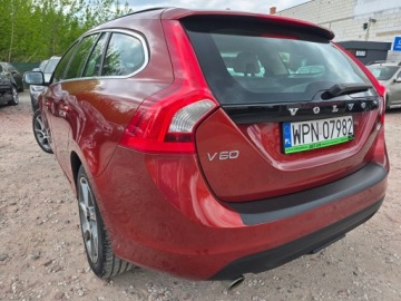 Toyota Auris I Hatchback 5d Facelifting 1.8 HSD 136KM 2011 Volvo V60 I 2.0 163 KM jasne skóry szyberdach alufelgi gwarancja, zdjęcie 7
