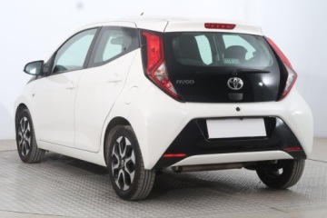 Toyota Aygo II Hatchback 3d Facelifting 1.0 VVT-i 72KM 2019 Toyota Aygo 1.0 VVT-i, Klima, Tempomat, Parktronic, zdjęcie 3