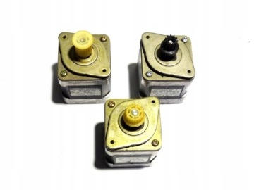 Шаговый двигатель 17PM-K405-02V 24В/1,5А NEMA17