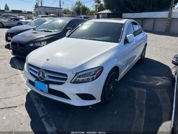 Mercedes Klasa C W205 2019 Mercedes-Benz Klasa C 2019 MERCEDES-BENZ C 300 2.0 Benzyna 255KM, zdjęcie 2