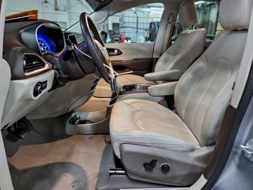 Chrysler Pacifica II 2021 Chrysler Pacifica Touring L 2021 3.6l 3.6 Benzyna 287KM, zdjęcie 7