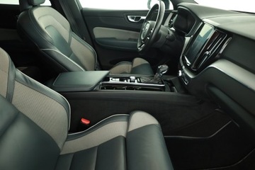 Volvo XC60 II Crossover D4 190KM 2019 Volvo XC60 D4, Salon Polska, 187 KM, Automat, zdjęcie 6