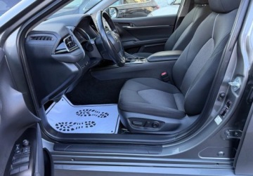 Toyota Camry IX Sedan 2.5 Hybrid Dynamic Force 218KM 2021 Toyota Camry Salon Polska, Serwis ASO, Gwarancja, FV-23 2.5 Hybryda 218KM, zdjęcie 14