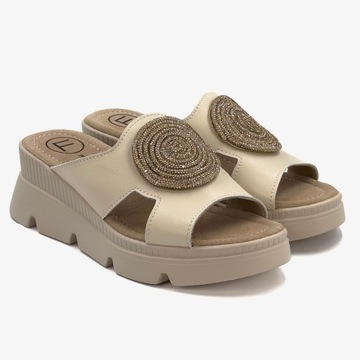 Женские шлепанцы Filippo на платформе Elegant 38 Beige DK6050