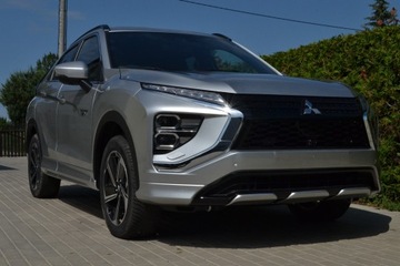 Mitsubishi Eclipse Cross SUV PHEV 2.4 188KM 2022 PHEV 4x4 ** 10 tyś km ** W OFERCIE DWIE SZTUKI, zdjęcie 3