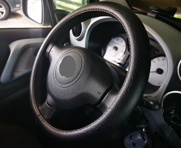 Pokrowiec na kierownice czarny Hyundai i10 i20 i30 i40 ix35 Tucson Kona