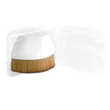 Плотная, мягкая кисть для флюида FOUNDATION BRUSH.