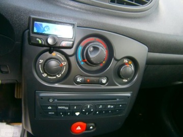 Renault Clio III Hatchback 5d Phase II 1.5 dCi 75KM 2012 Renault Clio 1,5dci VAT 1, zdjęcie 8