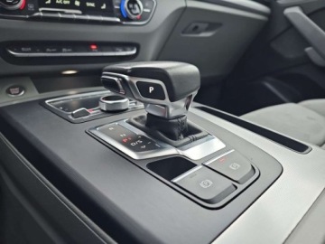 Audi Q5 II SUV 2.0 TFSI 252KM 2017 Audi Q5 Kamera cofania, quattro, czujniki parkowania, elektryczna klapa 2.0, zdjęcie 17