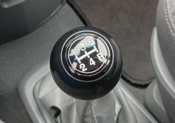 Kia Carens II 2.0 i 16V 138KM 2005 Kia Carens Zarejestrowany - benzyna - klimatyzacja - 2,0 - 139 KM 2.0 139KM, zdjęcie 27